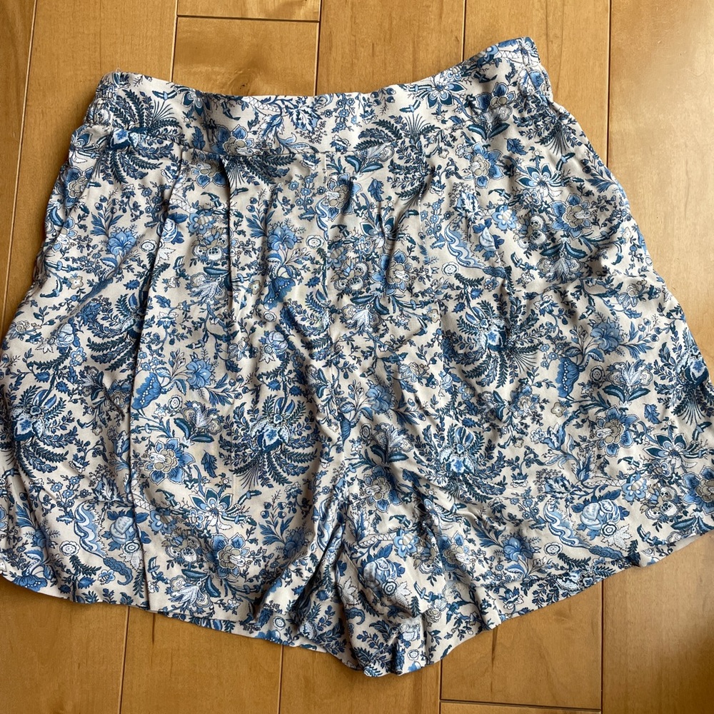 H&M Flowy Shorts